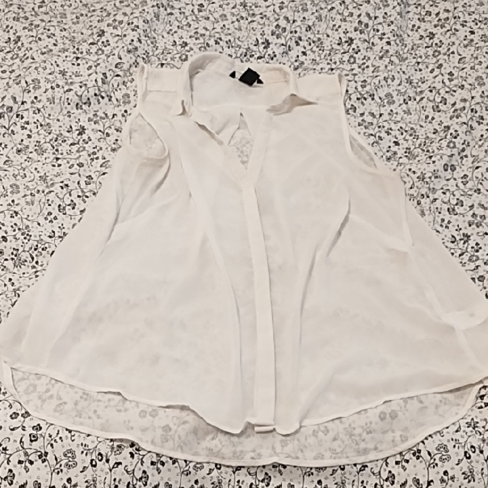 H&M Elegant White Sleeveless Blouse